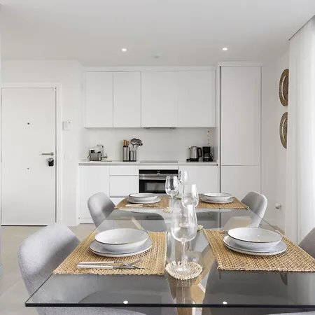 Premium Garden With Private Pool In Higueron Apartment