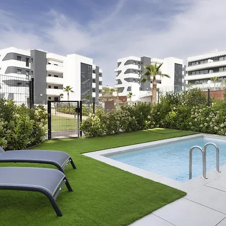 Apartment Premium Garden With Private Pool In Higueron *