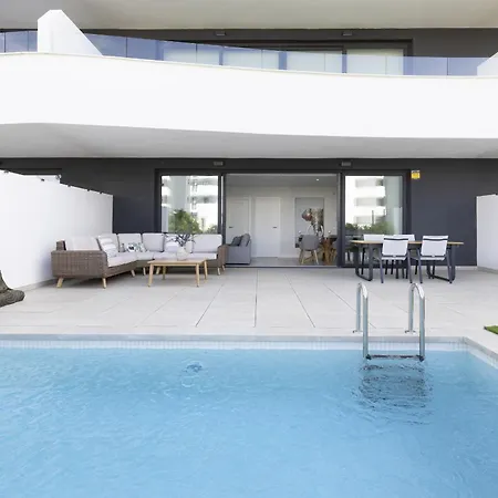 Premium Garden With Private Pool In Higueron