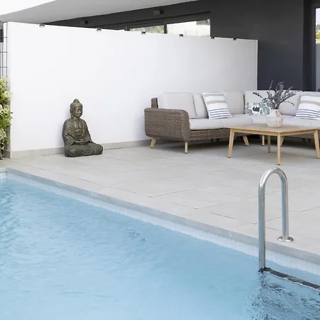 Apartment Premium Garden With Private Pool In Higueron