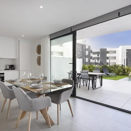 Premium Garden With Private Pool In Higueron Apartment *