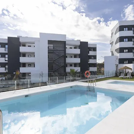Apartment Premium Garden With Private Pool In Higueron *