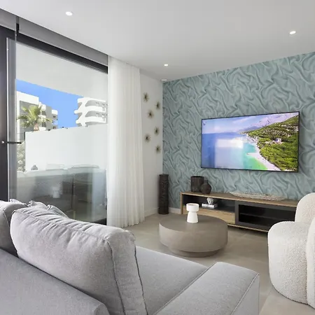 Apartment Premium Garden With Private Pool In Higueron